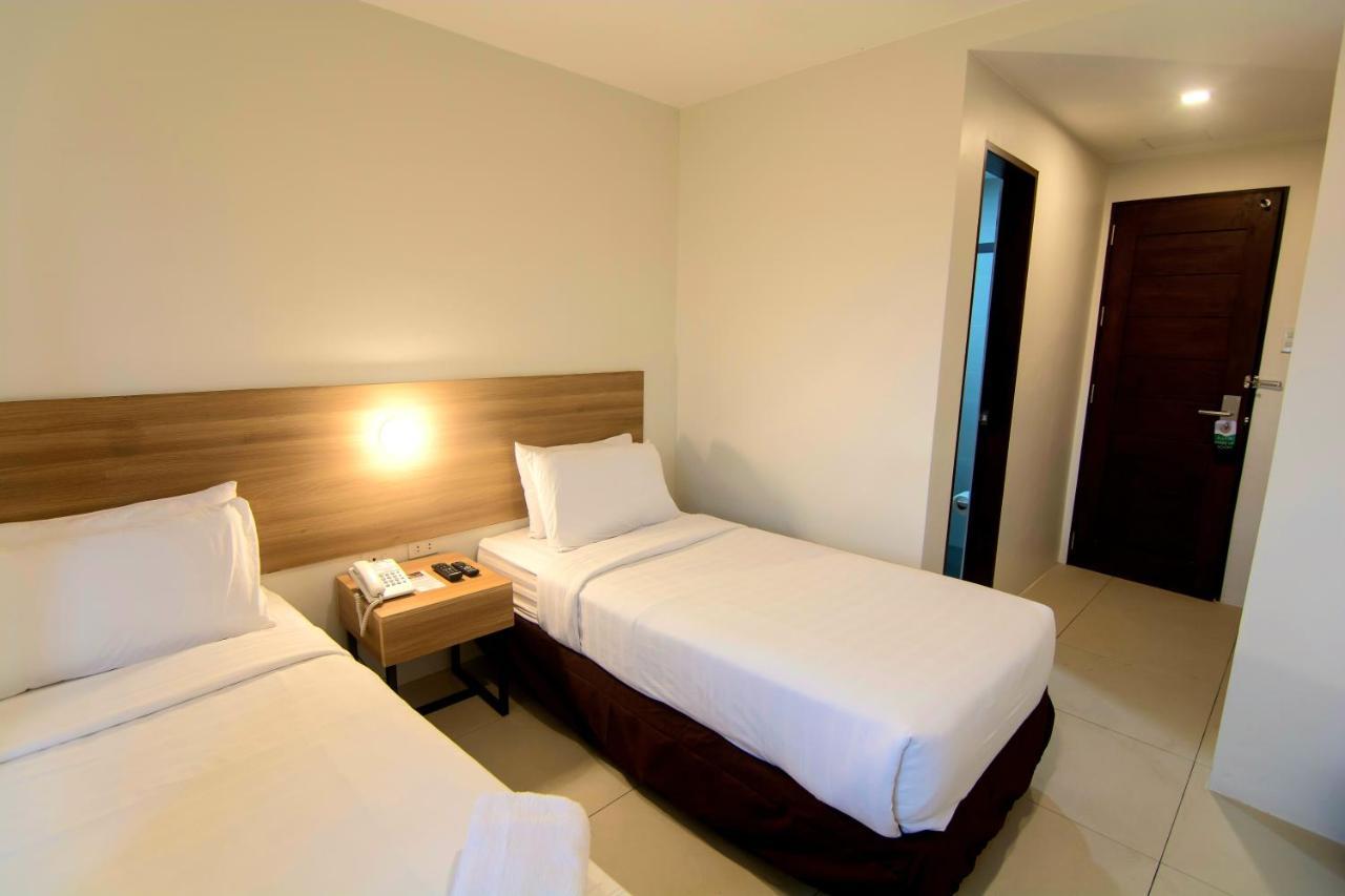 Mango Suites Tuguegarao City Exteriör bild