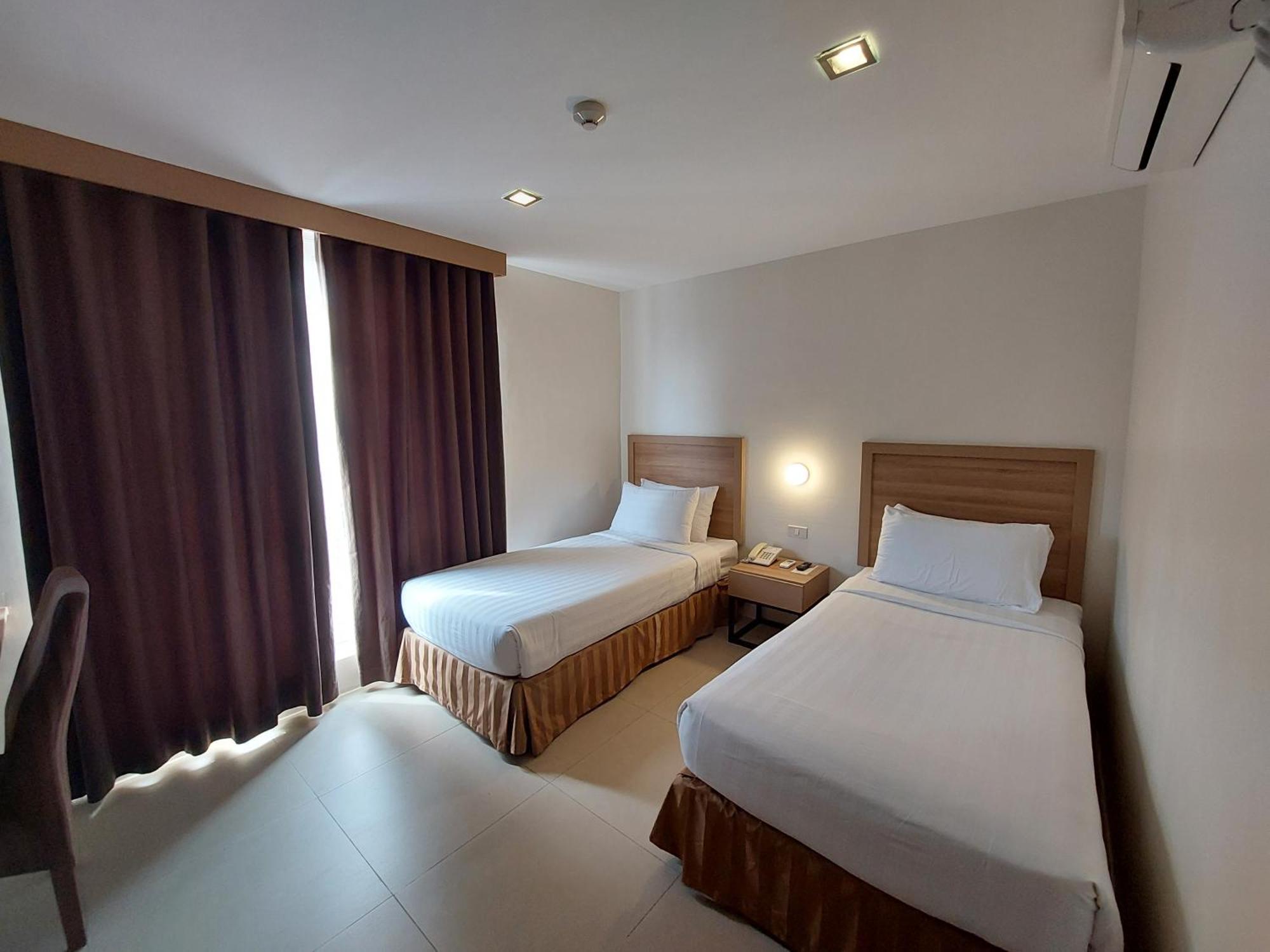 Mango Suites Tuguegarao City Exteriör bild