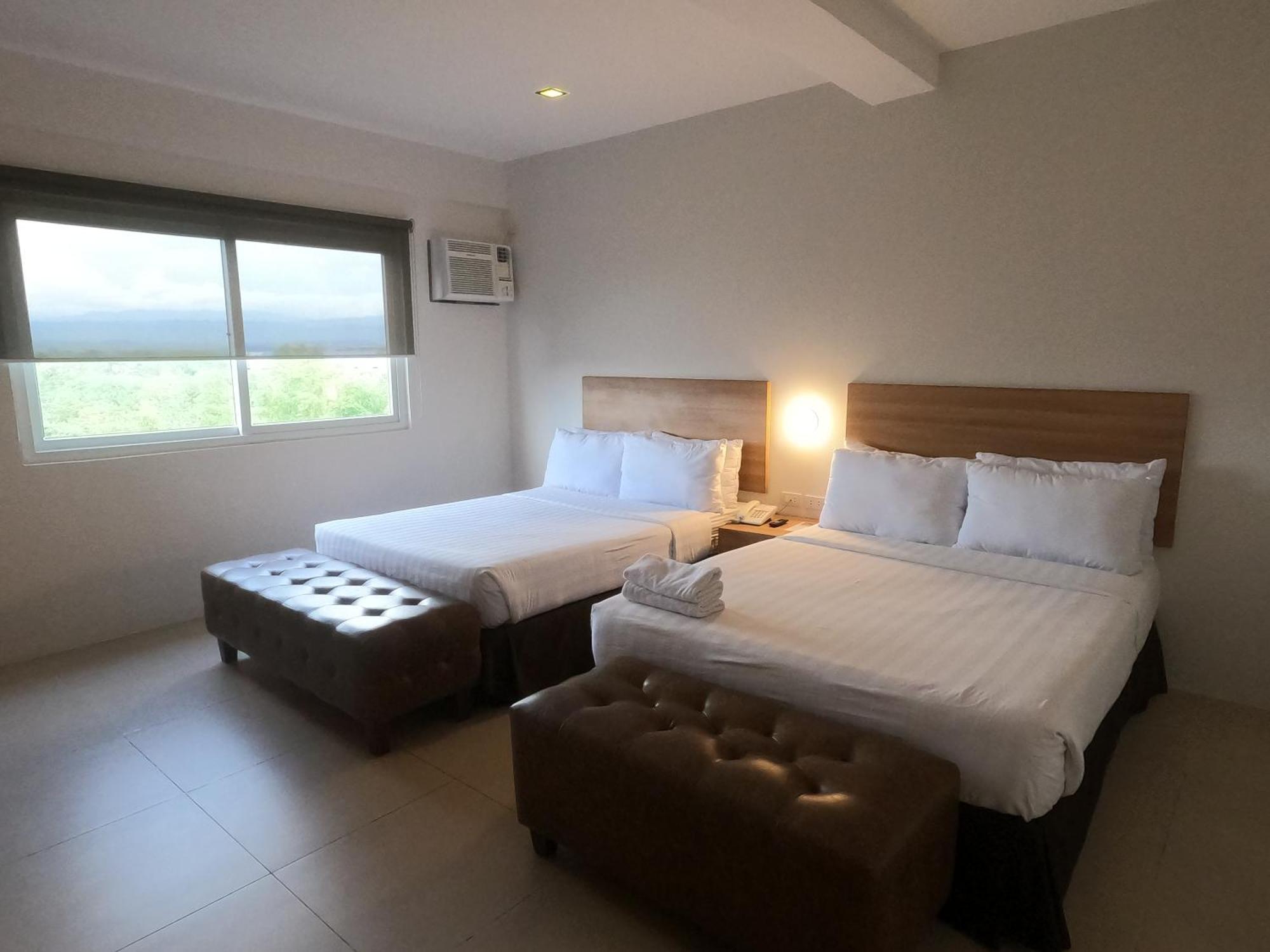Mango Suites Tuguegarao City Exteriör bild