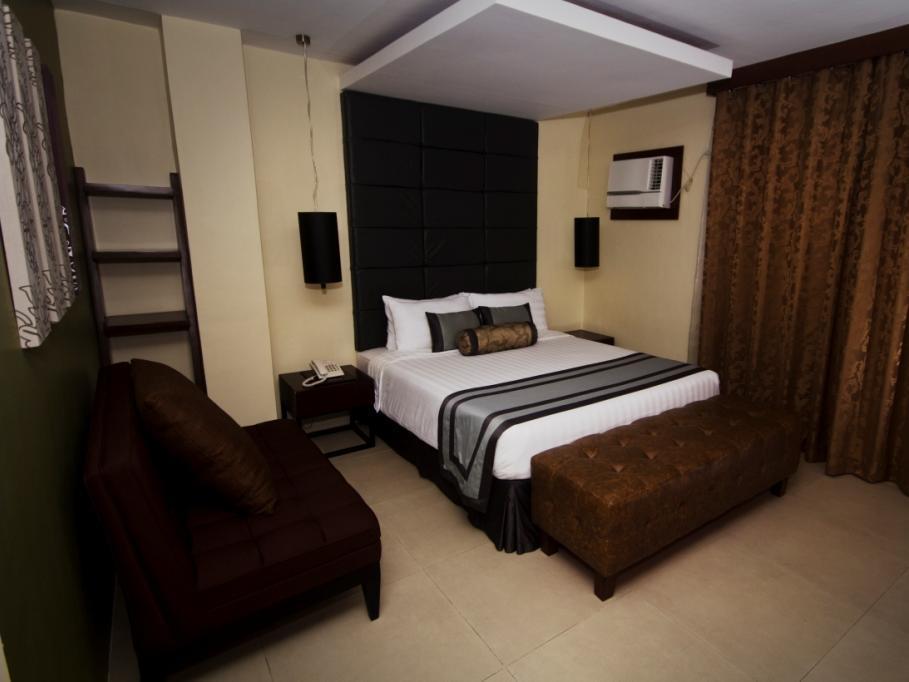 Mango Suites Tuguegarao City Exteriör bild