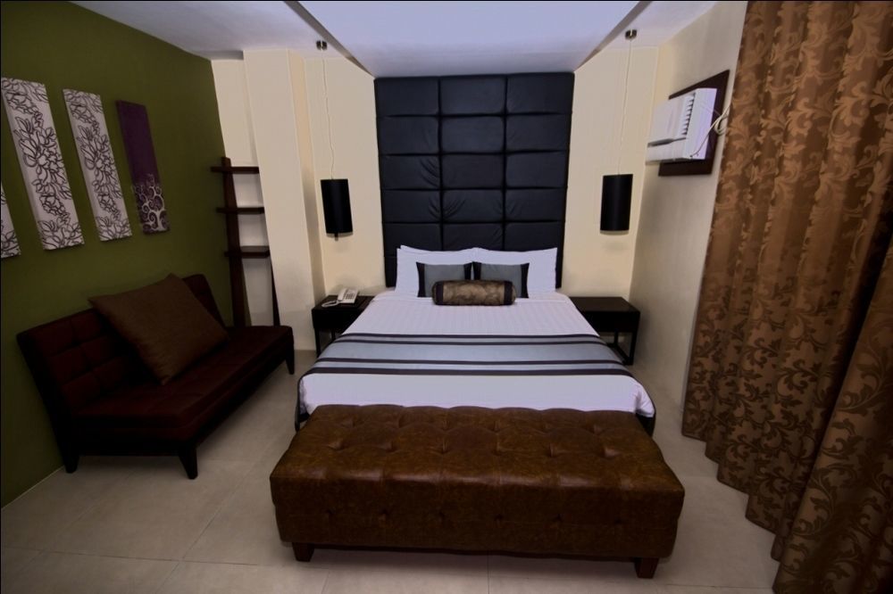 Mango Suites Tuguegarao City Exteriör bild